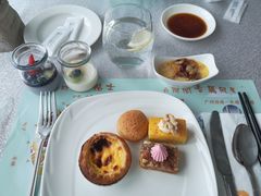 -亚洲国际大酒店·云顶阁旋转自助餐厅