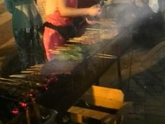 生意在忙-亮子·东北特色烧烤(复悦荟店)