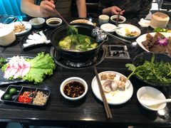 -东椰·海南椰子鸡火锅(朝阳门店)