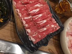 -老牌坊云南鱼豆花火锅(爱建店)
