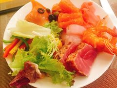 -上海西藏大厦万怡自助餐厅(徐汇店)
