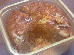 酥皮蛋黄椰蓉月饼-椰香超级饼屋