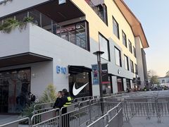 -NIKE上海青浦优选体验店