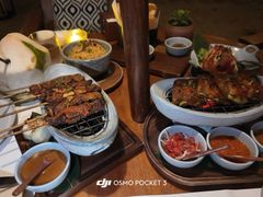 碳烤猪肋排-三亚艾迪逊酒店·海滩烧烤 BARBACOA·现场乐队·浪漫晚餐·烧烤海鲜