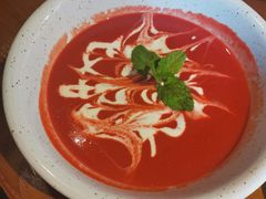 甜菜根奶油汤-JINNS锦时 steak&pizza(浸信会礼拜堂旧址店)