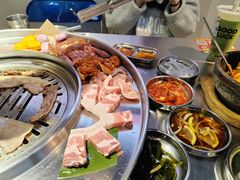 -哈哈碳都·牛肋条无限自助烤肉(宝龙店)