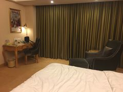 -维也纳酒店(广州番禺大石江景花园店)