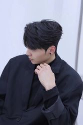-一家只做男发烫染的店