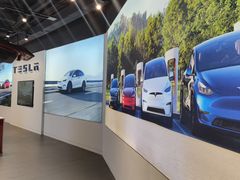 -TESLA 特斯拉(上海太古汇体验店)
