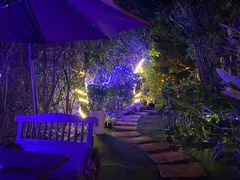 -月亮眼花园餐厅书吧酒吧