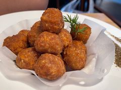干炸丸子-局气烤鸭·北京菜(德云社店)