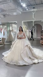 -艾米丽婚纱礼服