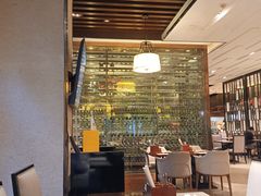 -广州万富希尔顿酒店·感趣自助餐厅·金秋蟹宴生蚝海鲜刺身