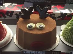 圣诞帽草莓慕斯蛋糕-星巴克(东莞莞城万科中心店)
