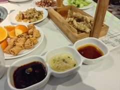 -洪氏嗨捞·广东猪肚鸡·椰子鸡火锅(西咸万象城店)