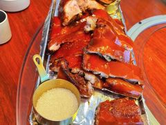 东方四更烤乳猪-创味·民间海南菜·非遗藤桥排骨(藤桥·免税城店)