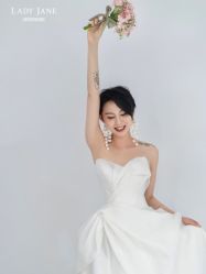 -Lady  Jane高端婚纱礼服馆