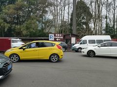 -峨眉山报国寺