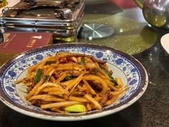 脆皮萝卜炒肉丝-刘胖子家常菜·蹄花焖藕(中南店)