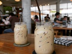 -ROAST coffee & eatery