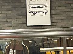 -麦当劳(中山八路店)