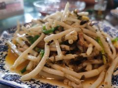 太湖芦苇根炒肉丝-呼吸森林·生态农庄农家乐私房菜