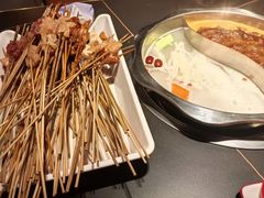 -牛串门串串香(东直门簋街总店)