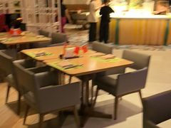 -松咖啡自助餐厅·松北香格里拉