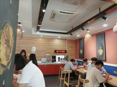 大堂-螺小丰柳州螺蛳粉(广西大学店)