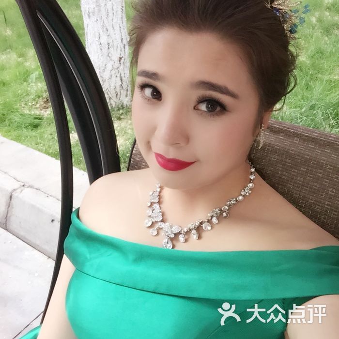 艾美国际婚纱摄影