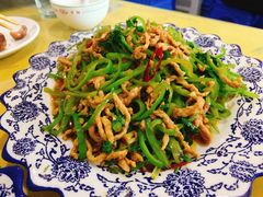 香辣肉丝-天添纸包鸡家常菜
