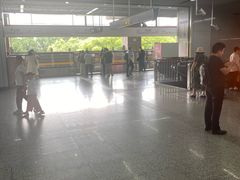 -康新公路(地铁站)