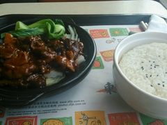 -东方既白(黄兴路大润发店)