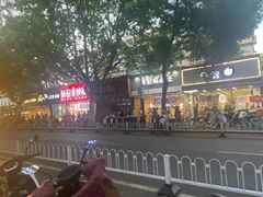 -南湖公园地摊集市