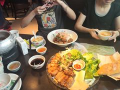 -大头虾越式风味餐厅(光明广场店)