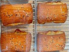 -VERIE BAKEHOUSE
