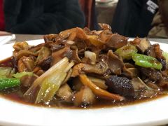 精葱爆三菇-春江饭店(共青团路总店)