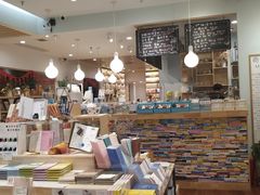 -猫的天空之城概念书店(景德镇陶溪川店)