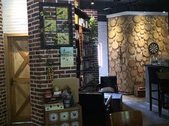 大堂-初见咖啡(青大路店)