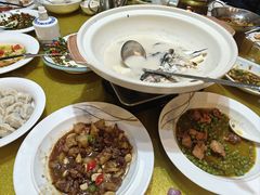 -鄱阳湖·江西小炒·瓦罐煨汤(五道口店)