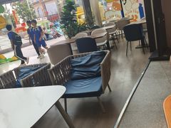 -必胜客(联投东方店)