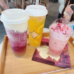 -桃桃屿·潮牌酷银(世纪荟店)