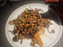 -吴越荣记苏州菜·松鼠桂鱼100%活鱼现做(斜塘老街店)