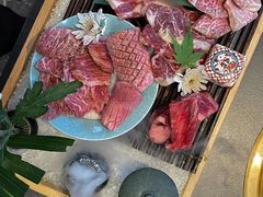 -铭牛烧肉·和牛海鲜自助(高新月牙湖店)