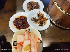 -富正毅三下锅·湘西韵味(天门山索道店)