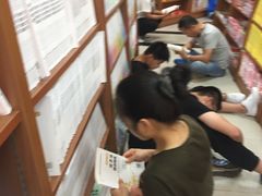 -新华书店(龙湖路店)