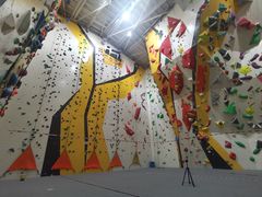 -问山MountQuest攀岩馆