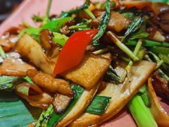 包烧野生牛肝菌-云海肴·汽锅鸡·云南菜(高德置地店)