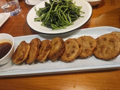 -莲餐厅·湖北菜·潜江小龙虾店(愚园路店)