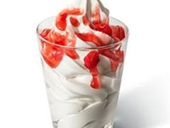 草莓圣代-德克士(东大直街店)